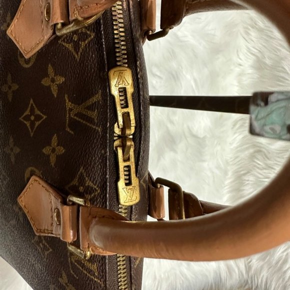 Louis Vuitton Monogram Alma Handbag - Picture 7 of 11